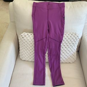 Kerrit’s lightweight, breathable English riding tights